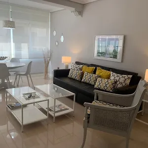  Apartment Seamed